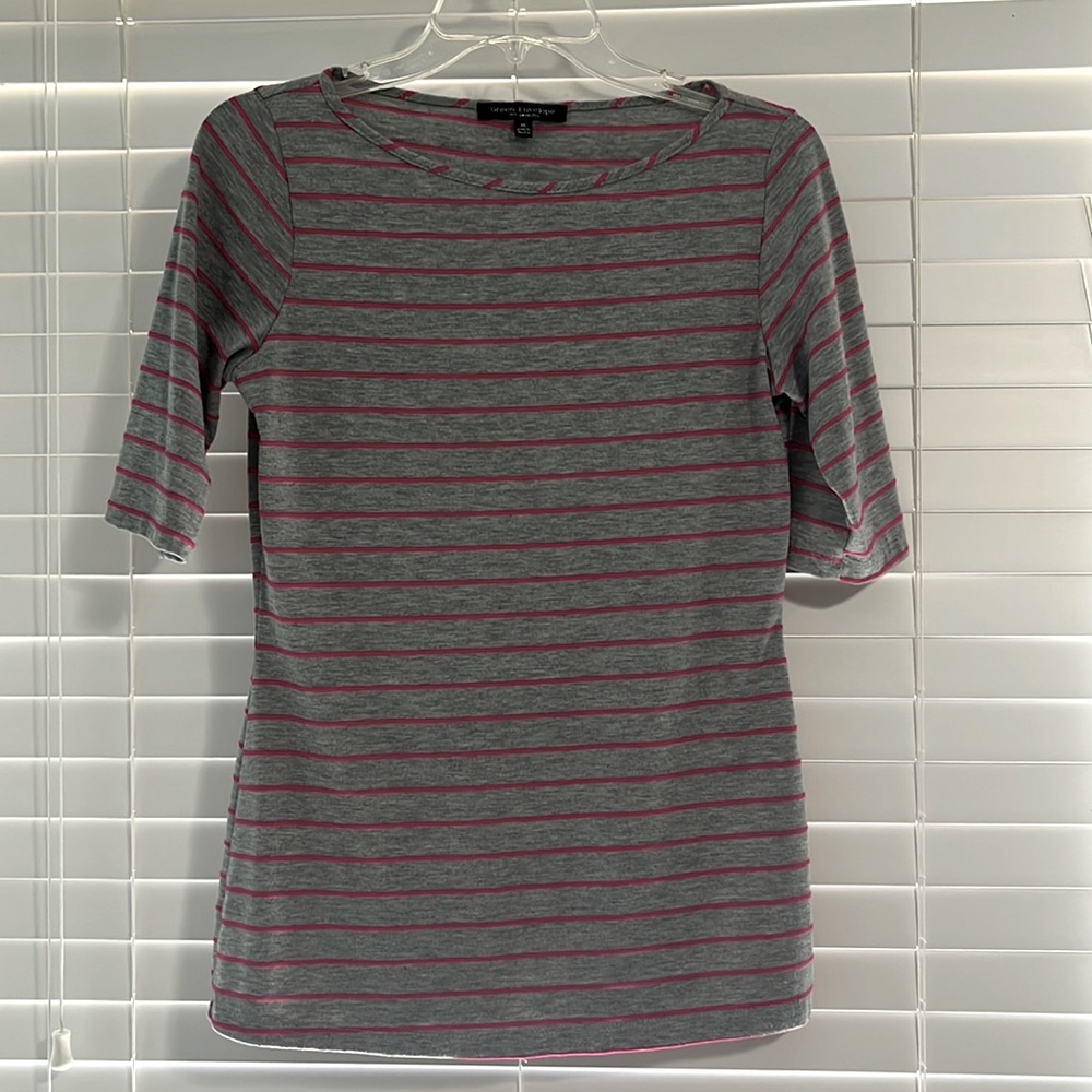 Medium gray and pink stripe shirt